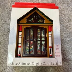 2003 Mr. Christmas Deluxe Animated Singing Curio Cabinet Still In Box- Works!